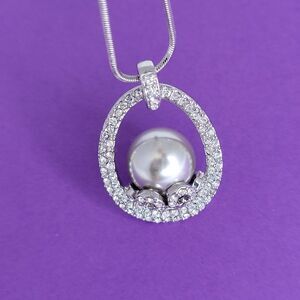 Grey Pearl Pendant Necklace